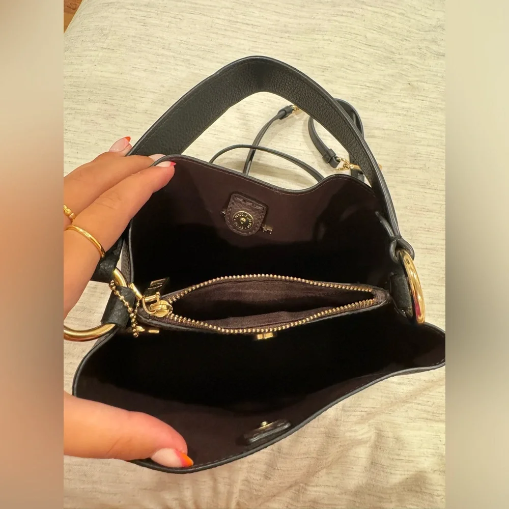 Coach Bag - Picture 3 of 6